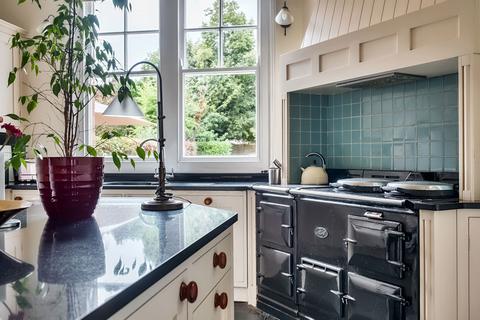 5 bedroom semi-detached house for sale, Lower Green Road, Tunbridge Wells