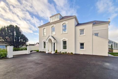 5 bedroom detached house to rent, Sunnyside, Mont Millais