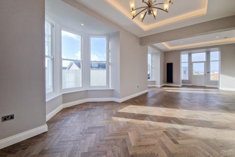 5 bedroom detached house to rent, Sunnyside, Mont Millais