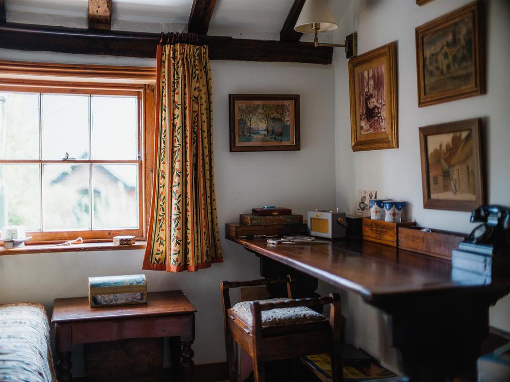 Interior26.jpg