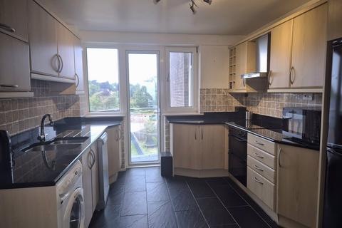 2 bedroom flat for sale, Highcliffe Court Langland Swansea