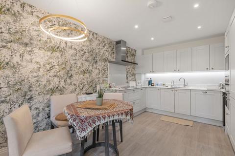 undefined, Merrileas Drive, Leatherhead KT22