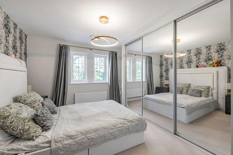 undefined, Merrileas Drive, Leatherhead KT22