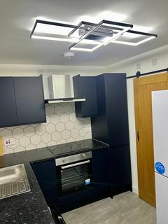 Studio to rent, Mansel Street, Swansea, SA1