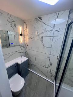 Studio to rent, Mansel Street, Swansea, SA1