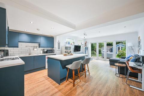 35 Breech Lane, Walton On The Hill, Tadworth, KT20 7SJ