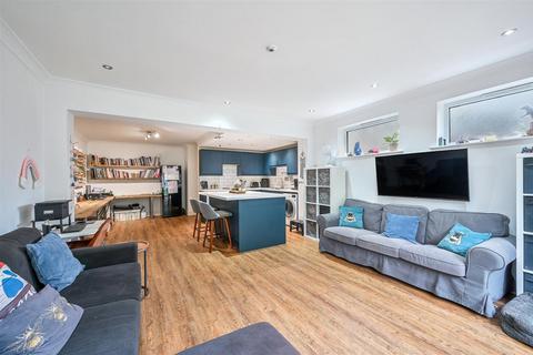 35 Breech Lane, Walton On The Hill, Tadworth, KT20 7SJ