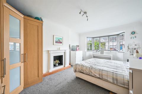 35 Breech Lane, Walton On The Hill, Tadworth, KT20 7SJ
