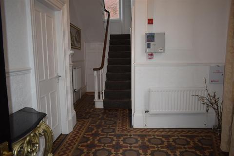 undefined, 22 College Grove Road, Wakefield WF1