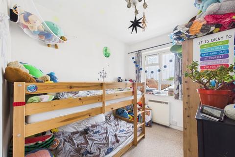 3 Dencliffe, Ashford, TW15 2PF
