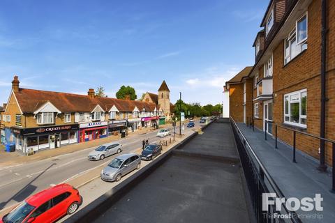 3 Dencliffe, Ashford, TW15 2PF