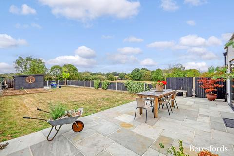 3 bedroom detached house for sale, Roman Road, Mountnessing, CM15