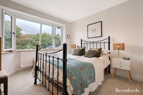 3 bedroom detached house for sale, Roman Road, Mountnessing, CM15