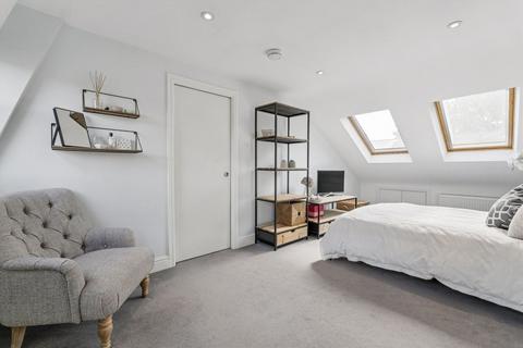 25 Clifton Road, Isleworth, TW7 4HJ