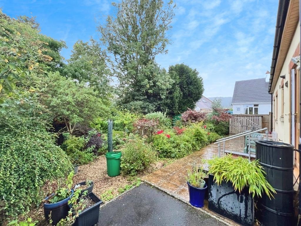 Pbox-garden-325258.jpg
