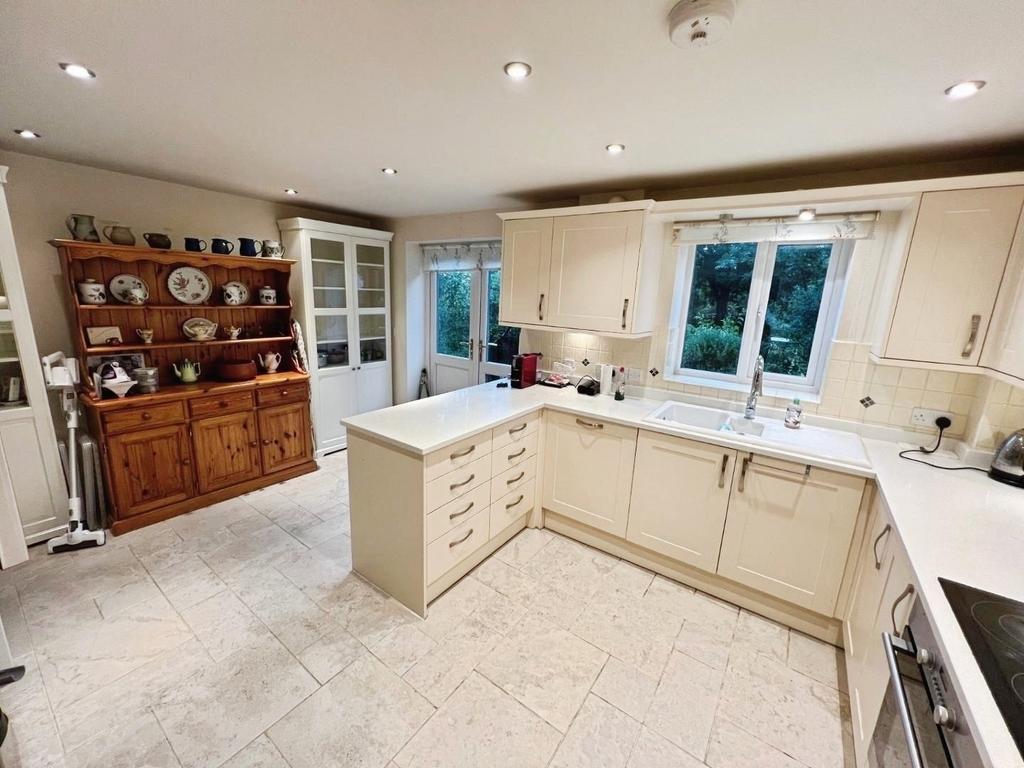 Pbox-kitchen-325258.jpg