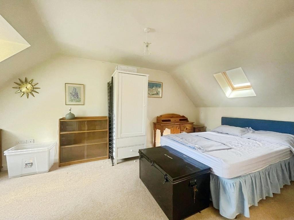 Pbox-bedroom-325258.JPG