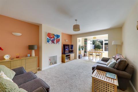 6 bedroom semi-detached house for sale, Orchard Avenue, Worthing
