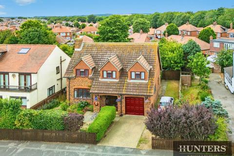 4 bedroom detached house for sale, Lime Kiln Lane, Bridlington