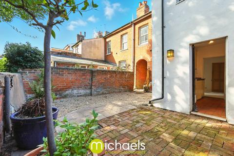2 bedroom terraced house for sale, Roman Road, Colchester , Colchester, CO1