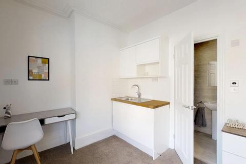 undefined, London Road, Strood, Kent, ME2