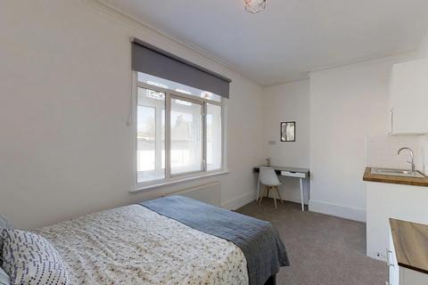 undefined, London Road, Strood, Kent, ME2