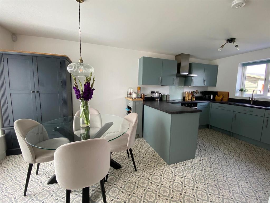 Kitchen Dining Room.jpg