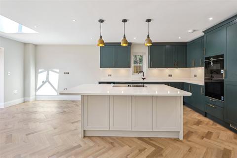 undefined, Hersham Road, Walton-On-Thames, KT12