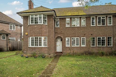 2 bedroom flat for sale, Springfield Close, Stanmore HA7