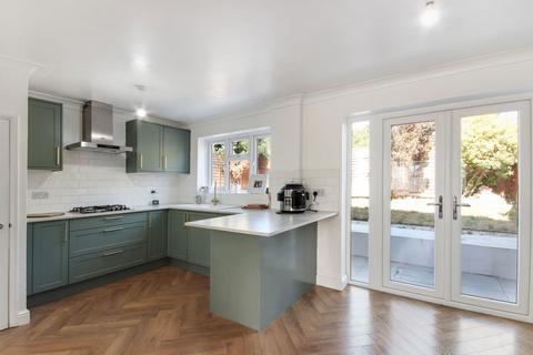 225a Frindsbury Hill, Rochester, ME2 4JS