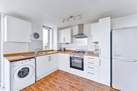 1 bedroom flat for sale, Bromley Road, Beckenham Hill, London, SE6