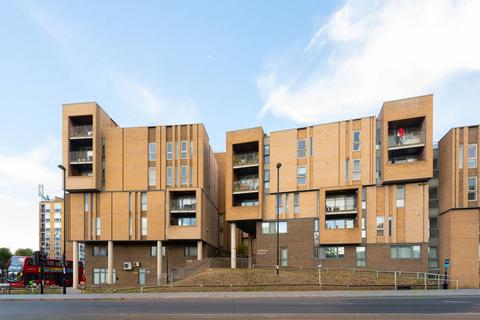 1 bedroom flat for sale, Bromley Road, Beckenham Hill, London, SE6