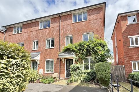 Firecracker Drive, Locks Heath