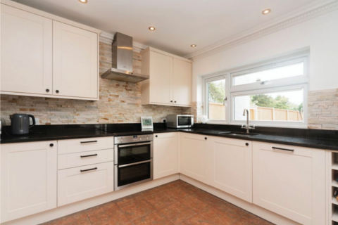3 bedroom end of terrace house for sale, Garden Road, Walton-on-Thames, KT12