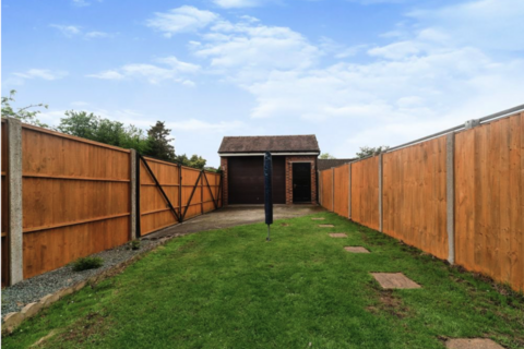 3 bedroom end of terrace house for sale, Garden Road, Walton-on-Thames, KT12