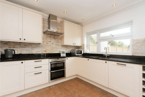 3 bedroom end of terrace house for sale, Garden Road, Walton-on-Thames, KT12