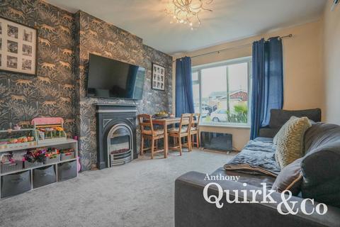 1 bedroom detached bungalow for sale, Aalten Avenue, Canvey Island, Essex, SS8