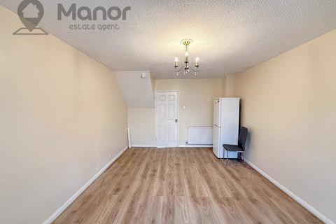 undefined, Putney Gardens, Chadwell Heath, RM6 4FF