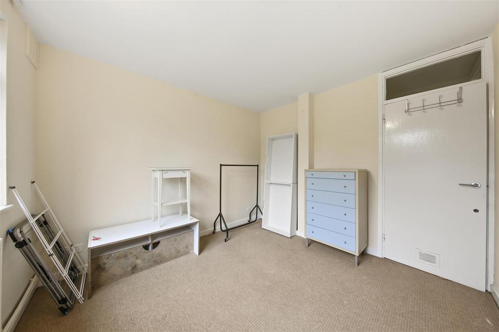 Flat 2, Orchard Court, 4 Victoria Rise, London  -