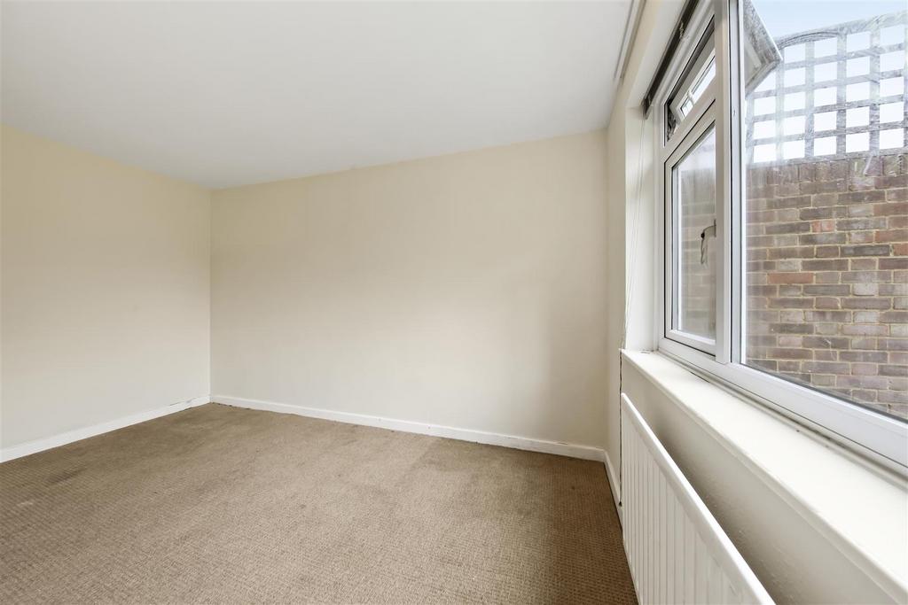 Flat 2, Orchard Court, 4 Victoria Rise, London  -