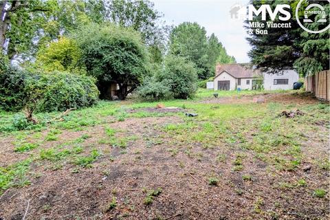 4 bedroom detached house for sale, House and Barn, The Willows, London Road, Clacton-on-Sea