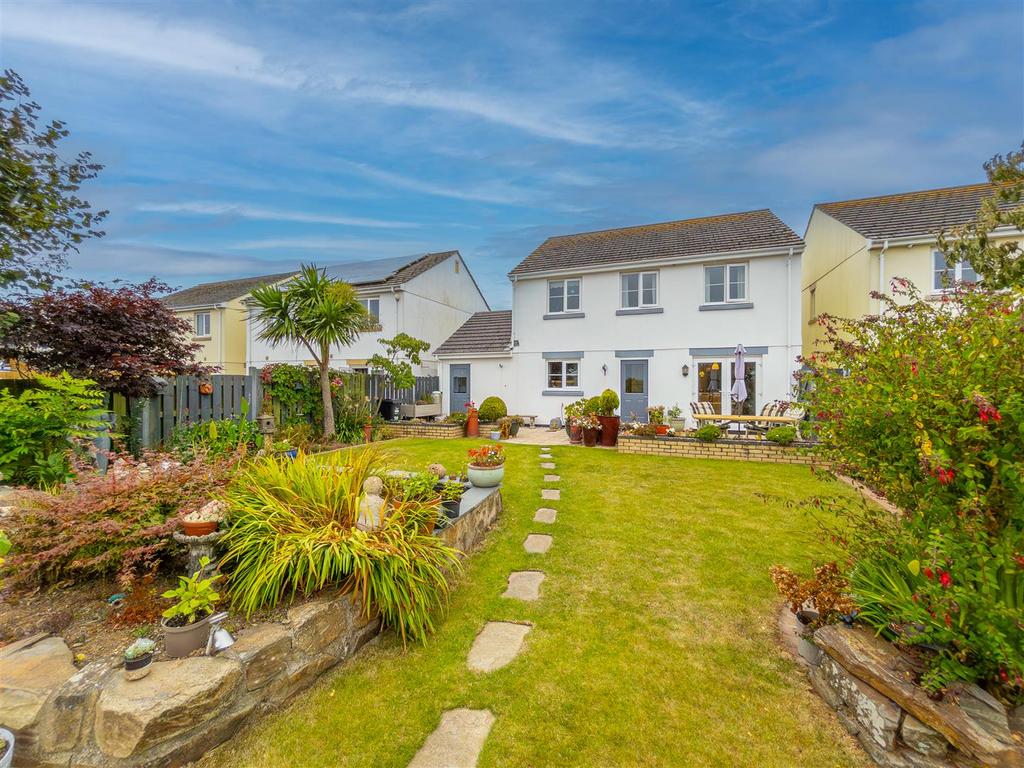 39 Hellis Wartha, Helston-34.jpg