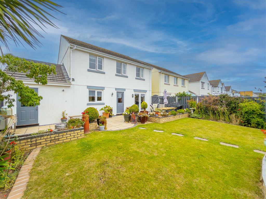 39 Hellis Wartha, Helston-03.jpg