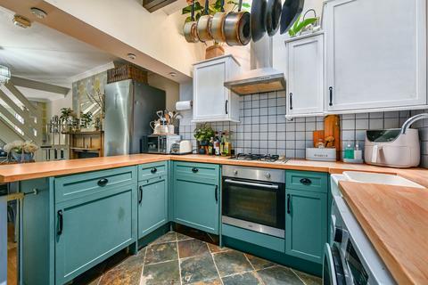 2 bedroom terraced house for sale, Queens Road, Crowborough, TN6