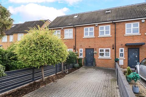Homefield Road, Walton-On-Thames, Surrey, KT12