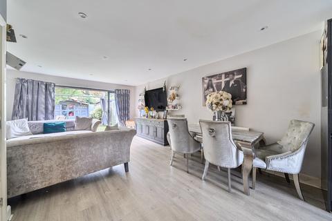 3 bedroom terraced house for sale, Homefield Road, Walton-On-Thames, Surrey, KT12