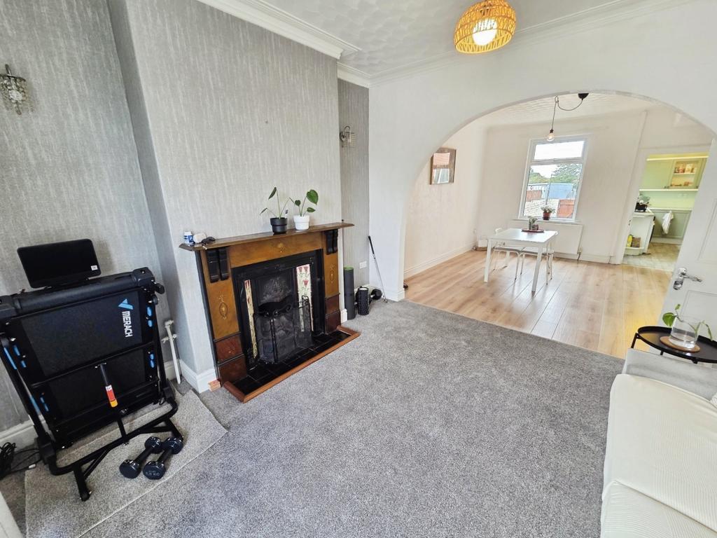 Pbox-living room-329742.jpg