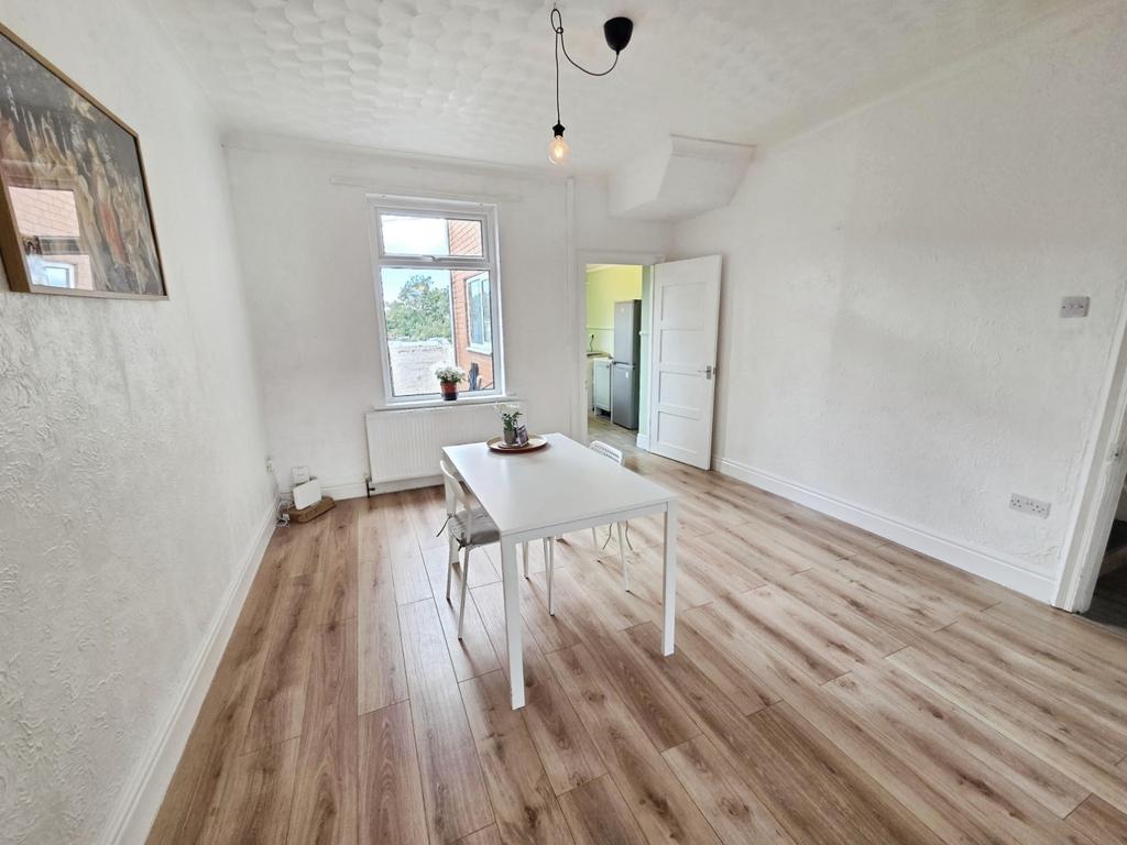 Pbox-living room-329742.jpg