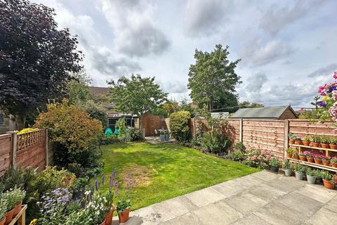 3 bedroom semi-detached house for sale, Rossett Avenue, Timperley