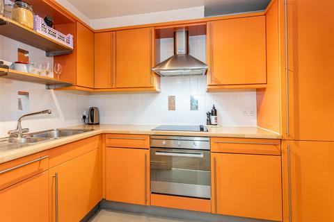 9 Hanover Place, London, E3 4QD